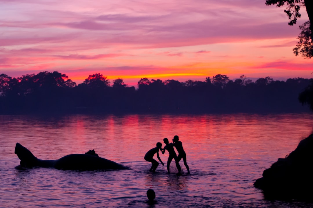 Luxury vs. Affordable Travel: Finding the Right Balance for Your Adventures